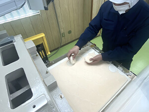 化粧パフ (裁断、縫製、ホットスタンプ、特殊成形パフ)