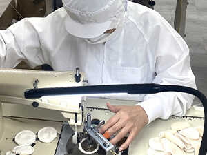 化粧パフ (裁断、縫製、ホットスタンプ、特殊成形パフ)